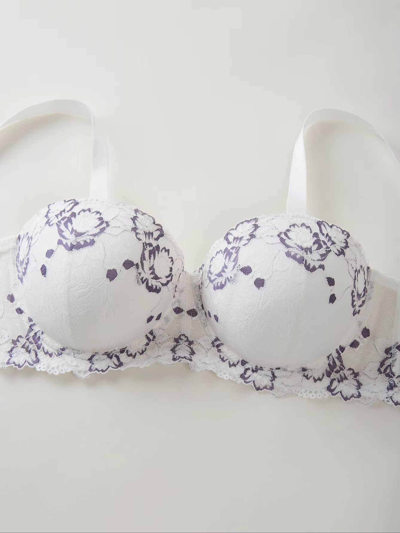 حمالة صدر نسائية بمقاسات كبيرة - مراجعة Push Up Bra Padded وسعره