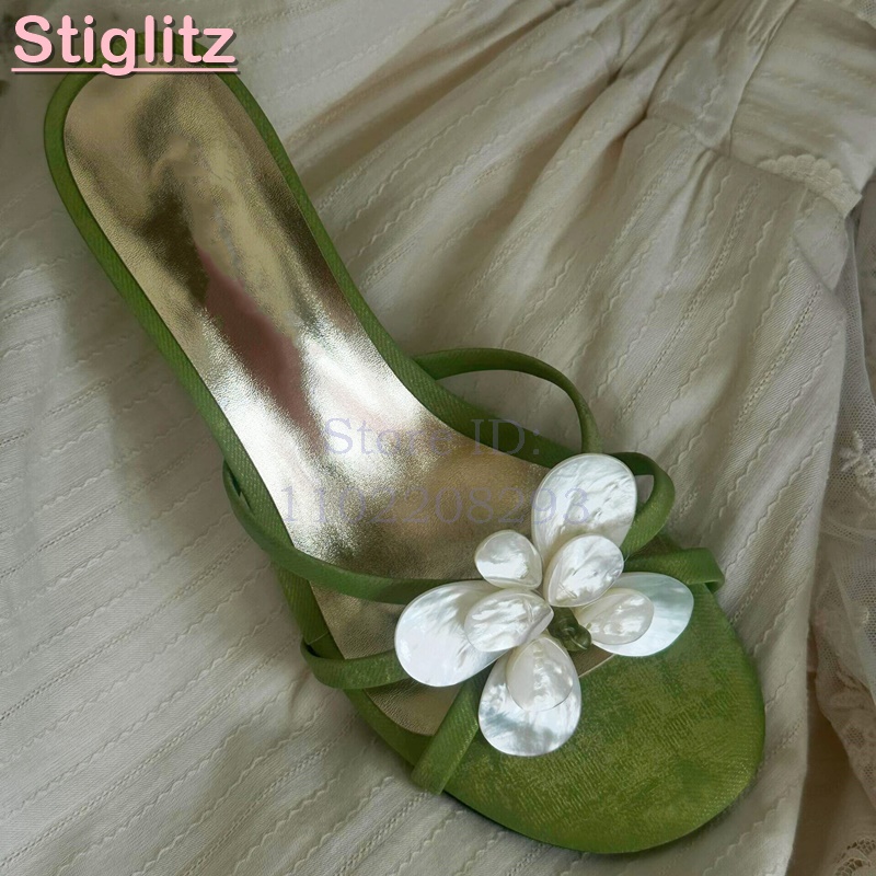 صنادل أنيقة بكعب عالٍ مزينة بز - مراجعة Slip Dress Satin وسعره
